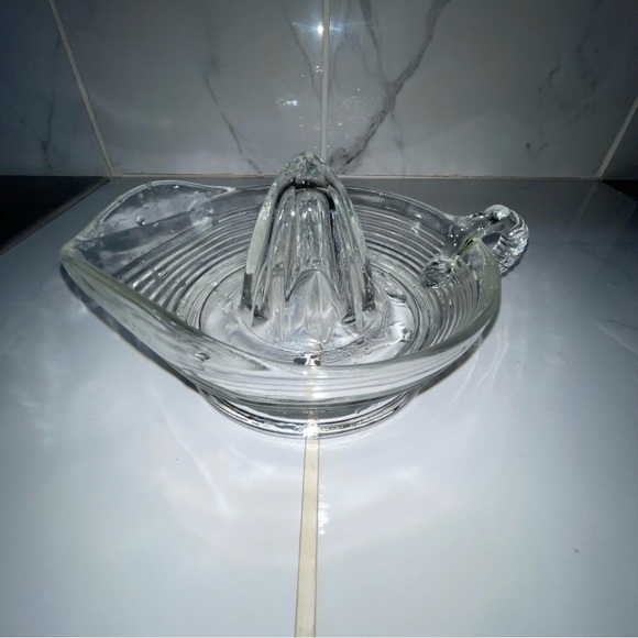 Vtg Clear Depression Glass large Juicer Hand Glass Juicer Bowl Fresh-Squeeze Pou - Picture 1 of 4